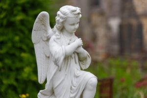 Numero Angelico 444: Significato, Messaggi e Guida al Successo