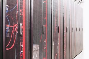 Dentro i Data Center Equinix: Come Funziona l'Internet delle Grandi Aziende