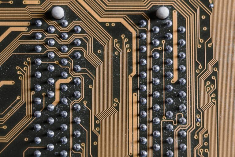 Semiconduttori: Il Cuore Pulsante dell'Elettronica Moderna e Come Funzionano