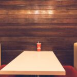 La Storia di Successo di Raising Cane’s: L’Impero di Todd Graves