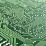 Perché i Circuiti Stampati Sono Verdi? La Storia Inaspettata del Colore PCB