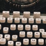 La Vera Storia della Tastiera QWERTY: Non è Stata Creata per la Velocità!