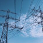 Il Viaggio dell’Elettricità: Dalla Centrale alla Tua Casa | Guida Completa sulla Trasmissione Energetica