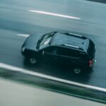 Perché ci sono i Puntini Neri sui Finestrini dell’Auto? La Funzione dei Frits