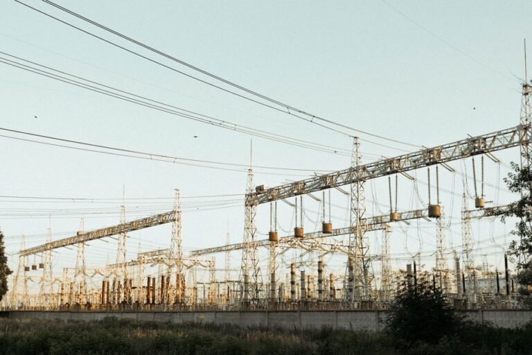 Sottostazioni Elettriche: Come Funzionano e Perché Sono Cruciali per la Rete Energetica