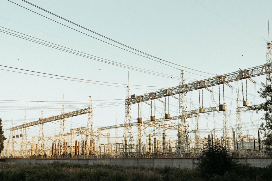 Sottostazioni Elettriche: Come Funzionano e Perché Sono Cruciali per la Rete Energetica