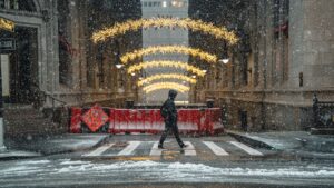 Perché la Neve è Bianca? La Scienza Dietro un Mistero Quotidiano