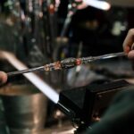 Come si fa il Vetro: Dalla Sabbia Silicea alla Lastra Perfetta