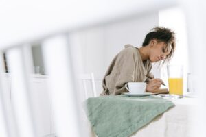 Routine Mattutina Produttiva: Segreti di un'Imprenditrice di Successo