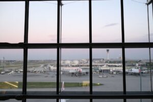 Come Fanno Soldi gli Aeroporti: I Segreti Dietro i Tuoi Viaggi Aerei